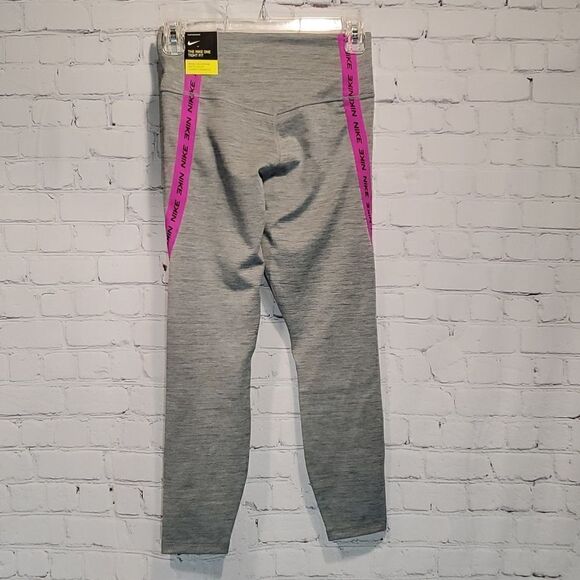 Women's Nike gray with pink tight fit 7/8 leggings NWT - Picture 4 of 10